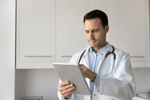 Medical Oncologist consultant 